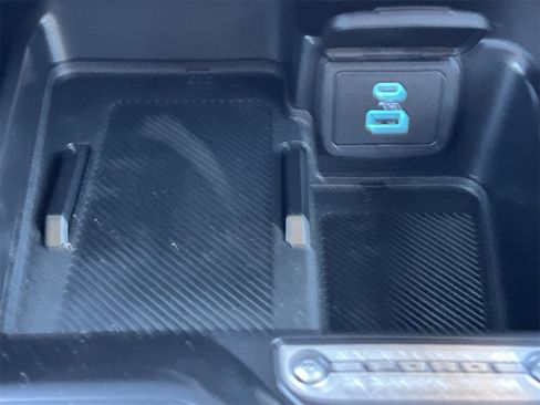 New 2025 Ford Bronco Badlands image 7