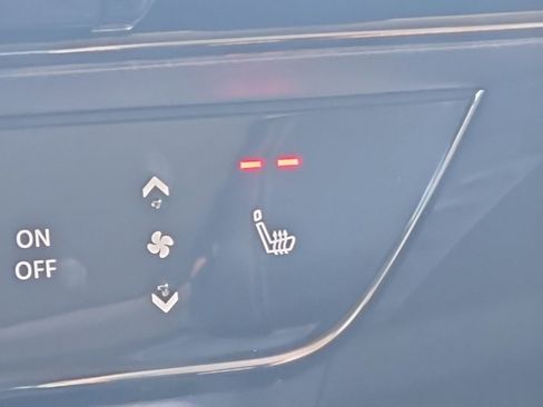 New 2026 Nissan Kicks SR image 21