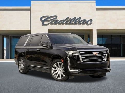 Used 2022 Cadillac Escalade ESV Premium Luxury Platinum image 2