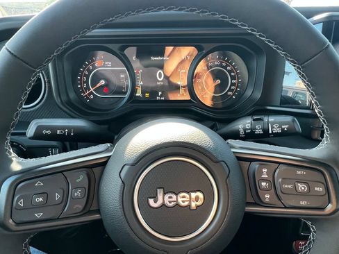 New 2026 Jeep Wrangler Unlimited Rubicon AWD/4WD image 19