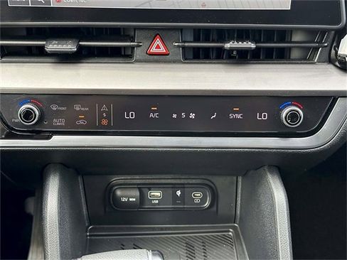 Used 2023 Kia Sportage EX image 22