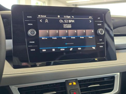 New 2026 Volkswagen Taos SE AWD/4WD image 24