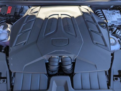 New 2026 Porsche Cayenne Turbo image 28