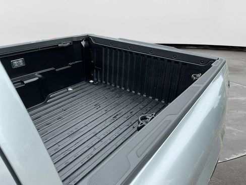 Certified 2026 Toyota Tacoma SR5 AWD/4WD image 18