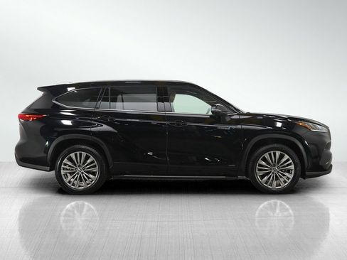 Used 2021 Toyota Highlander Platinum image 6