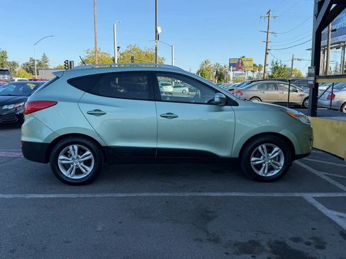 Used 2013 Hyundai Tucson GLS FWD image 4