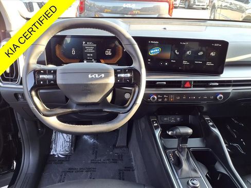 Certified 2026 Kia Sorento S w/ S Panoramic Sunroof Package FWD image 11