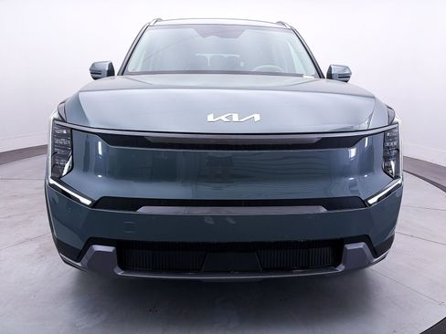 Used 2024 Kia EV9 Wind image 12