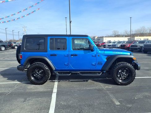 Used 2025 Jeep Wrangler Willys image 8