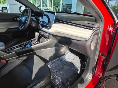Used 2023 Jeep Compass Limited AWD/4WD image 9
