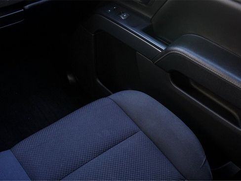 Used 2018 Chevrolet Silverado 1500 LT w/ All Star Edition image 54