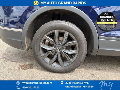 Used 2022 Volkswagen Tiguan SE AWD/4WD image 33