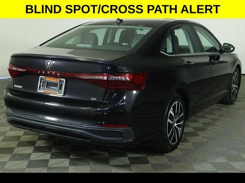 Used 2026 Volkswagen Jetta SE FWD image 10
