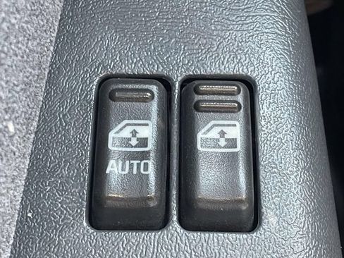 Used 2002 Chevrolet Silverado 1500 LS w/ Heavy Duty Suspension Pkg RWD image 21
