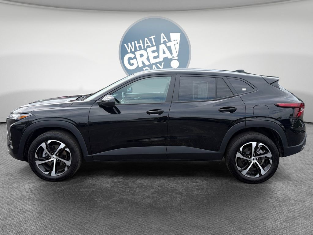 Used 2024 Chevrolet Trax RS w/ Driver Confidence Package FWD image 7