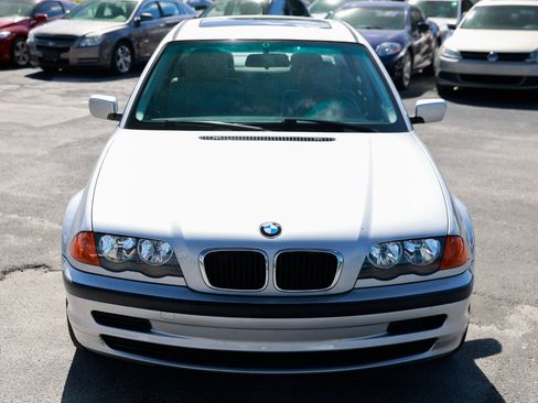 Used 1999 BMW 323i Sedan image 19