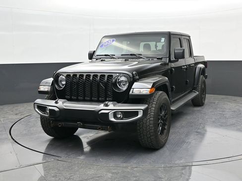 Used 2021 Jeep Gladiator Sport image 2