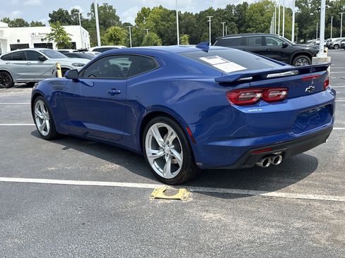 Used 2020 Chevrolet Camaro LT w/ Technology Package RWD image 14