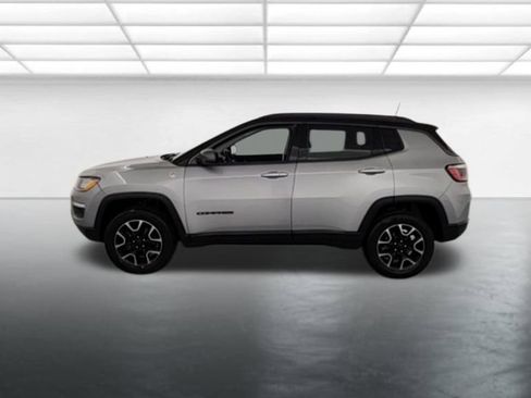 Used 2019 Jeep Compass Trailhawk w/ Cold Weather Group AWD/4WD image 5
