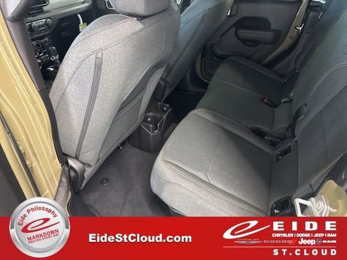 New 2026 Jeep Gladiator Sport image 17