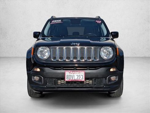 Used 2017 Jeep Renegade Latitude image 2