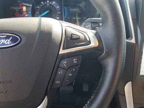 Used 2024 Ford Edge SEL image 18