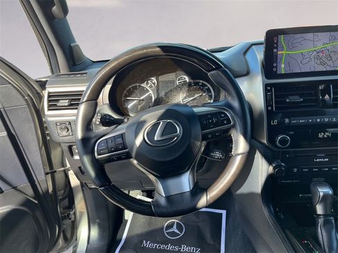 Used 2023 Lexus GX 460 Premium image 12