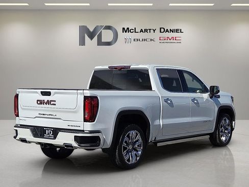 Used 2022 GMC Sierra 1500 Denali w/ Denali Reserve Package image 5