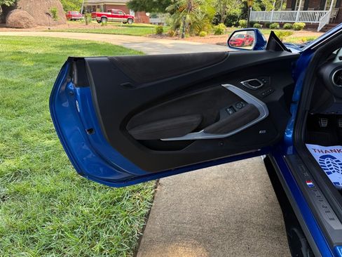 Used 2017 Chevrolet Camaro ZL1 RWD image 43