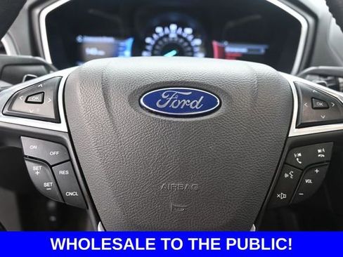 Used 2016 Ford Fusion Titanium FWD image 9