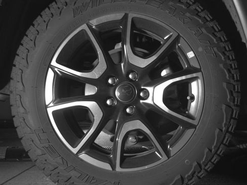Used 2025 Jeep Compass Trailhawk AWD/4WD image 15