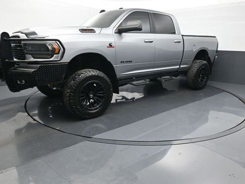 Used 2022 RAM 2500 Big Horn w/ Night Edition image 2