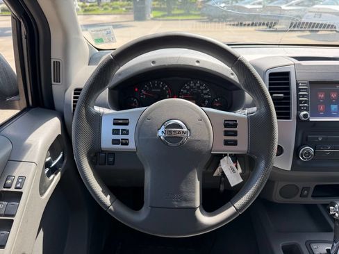 Used 2019 Nissan Frontier SV RWD image 15