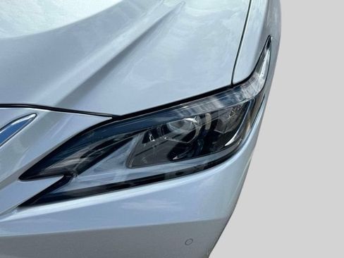Certified 2025 Lexus ES 350 w/ Premium Package FWD image 5