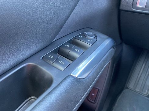 Used 2025 Chevrolet Traverse LT FWD image 35