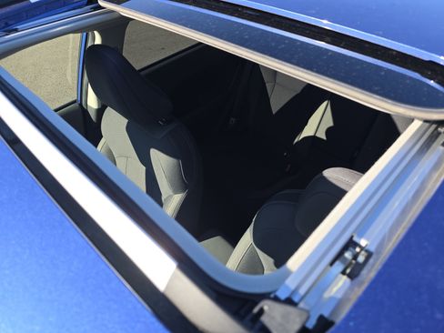 Certified 2025 Subaru Crosstrek 2.0i Premium image 9