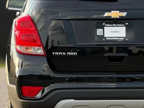 Used 2019 Chevrolet Trax LT w/ LT Convenience Package AWD/4WD image 13