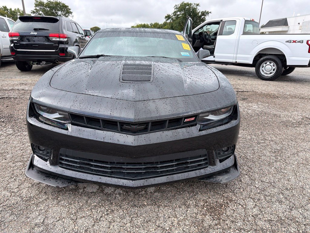 Used 2014 Chevrolet Camaro SS w/ RS Package RWD image 2
