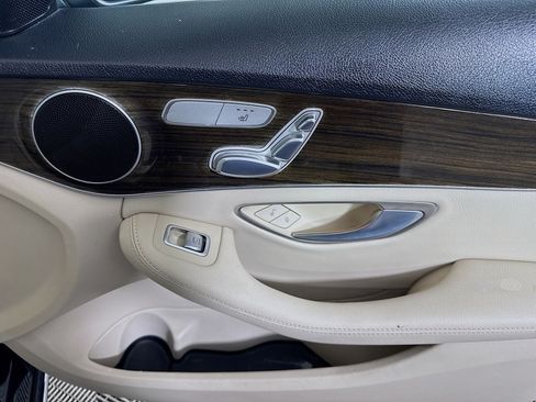 Used 2021 Mercedes-Benz C 300 Sedan image 31