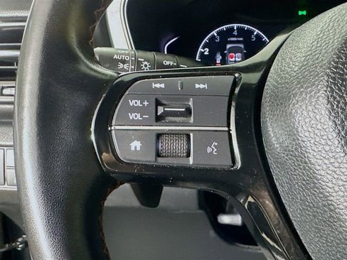 Certified 2024 Honda Pilot TrailSport image 11