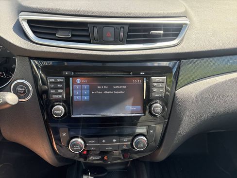 Used 2015 Nissan Rogue SL AWD/4WD image 14