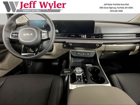 New 2026 Kia Carnival EX FWD image 10