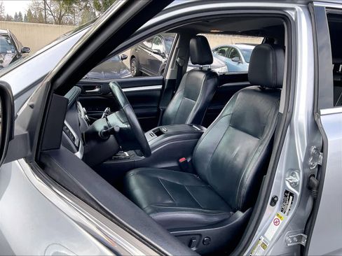 Used 2015 Toyota Highlander XLE image 27