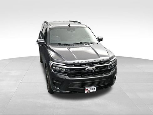 Used 2023 Ford Expedition Limited image 51