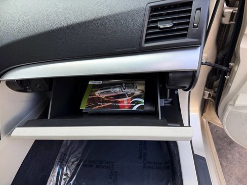 Used 2010 Subaru Legacy 2.5i Premium image 26