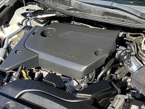Used 2017 Nissan Altima 2.5 SR image 33