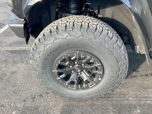 New 2025 Ford Bronco Raptor image 24