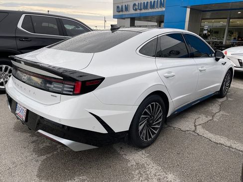 Used 2025 Hyundai Sonata Limited FWD image 3