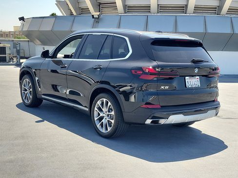 Used 2024 BMW X5 sDrive40i w/ Parking Assistance Package RWD image 2