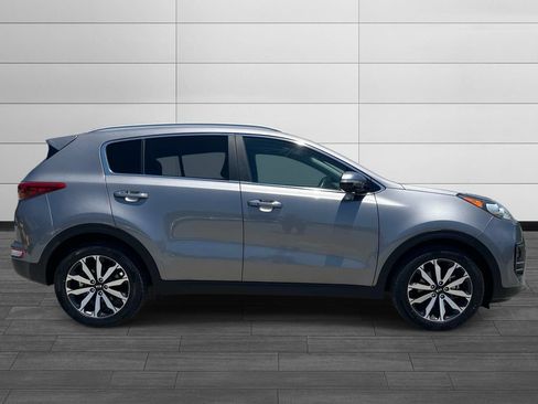 Used 2017 Kia Sportage EX w/ EX Premium Package FWD image 2